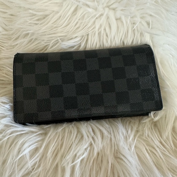EUC Louis Vuitton, graphite Brazza wallet - Picture 1 of 11